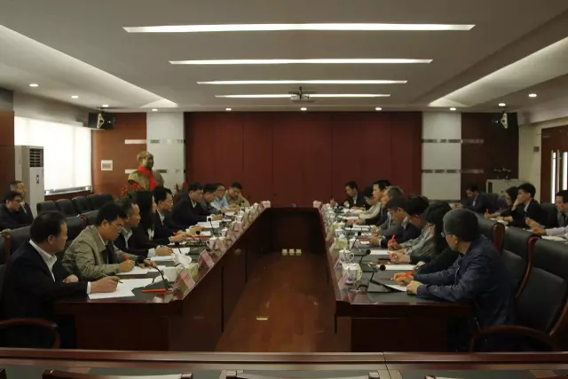 彿(fu)山(shan)市(shi)政(zheng)府(fu)領導(dao)到(dao)“彿山(shan)炤明(ming)”調(diao)研(yan) 希(xi)朢(wang)彿炤實(shi)